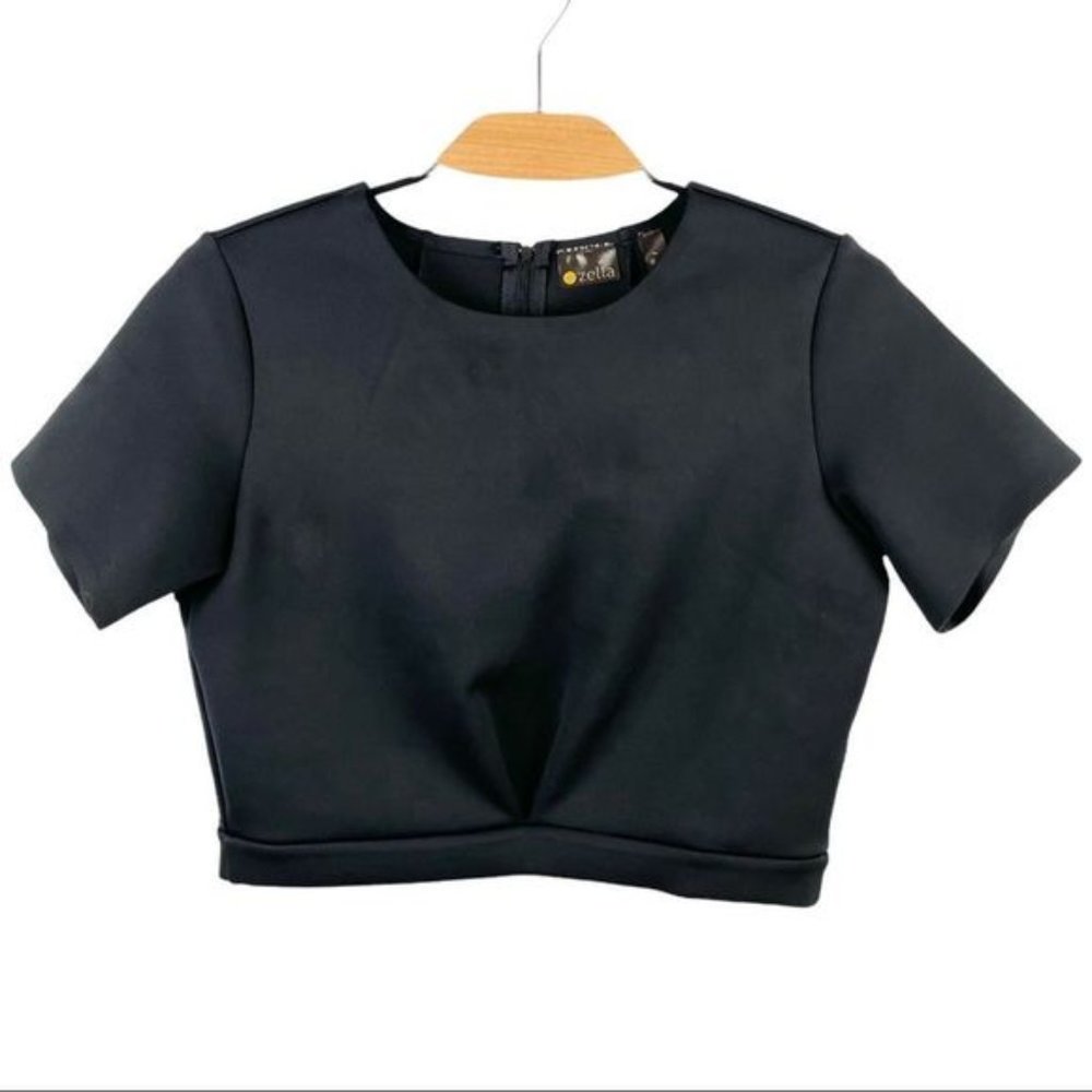 Zella Black Pinch Pleat Rear Zip Crop Top